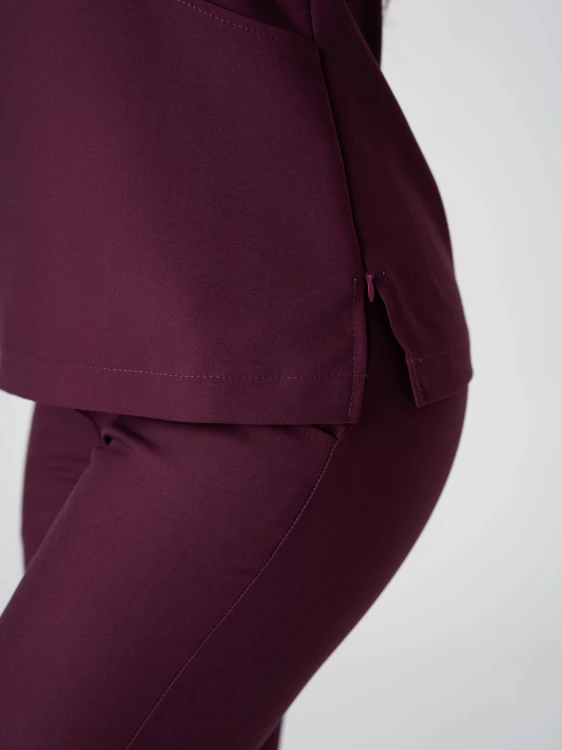 Bluza medyczna damska scrubs SLIM ŚLIWKA W CZEKOLADZIE