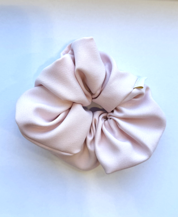 Scrunchie POWDER PINK gumka do włosów blady róż